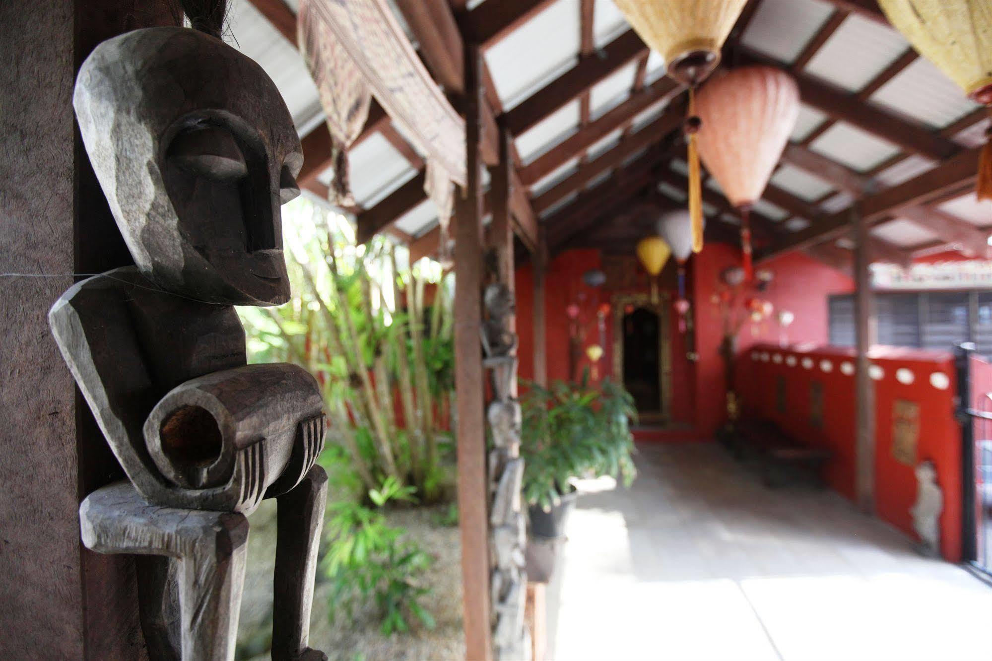 Mai Tai Resort Cassowary Exterior photo